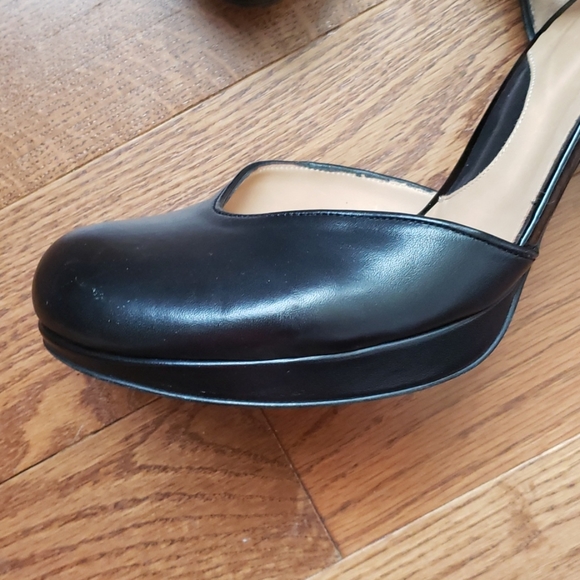 John Fluevog Black Heels - Picture 3 of 11